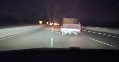 امسك مخالفة.. قارئ يشكو من سير النقل على محور 30 يونيو