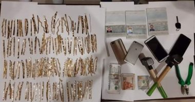 ضبط لصوص الذهب بعد 6 ساعات من ارتكابهم الجريمة بمنتصف الليل في الإسكندرية.. المتهمون 3 أردنيين جاءوا للسياحة وخططوا للهجوم على محل مجوهرات.. والتحريات: لديهم صحيفة جنائية سابقة فى بلادهم.. صور