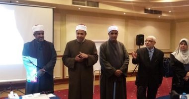 صور.. "تعليم الأقصر" تخصص كل يوم سبت لقاء أسبوعى لأولياء الأمور لحل مشاكلهم