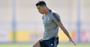رونالدو يعود إلي يوفنتوس استعدادا لاستئناف الدوري الإيطالي