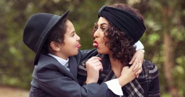 مى سليم في صورة جديدة مع ابنتها: بحبك يا أغلى حاجة فى حياتى