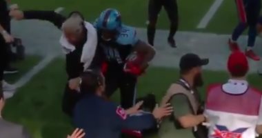 لاعب يكسر ساق مدربه فى دورى كرة القدم الأمريكية للمحترفين.. فيديو