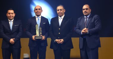 احتفالية bt100 تمنح بنك القاهرة جائزة ويتسلمها طارق فايد