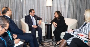 ختام أعمال المؤتمر الدولى للتعدين بكندا.. مشاركة قوية لمصر فى الترويج لمزايدة الذهب.. ووزير البترول يلتقى مسئولى 5 شركات عالمية للتعدين.. ووزيرة التعدين الكندية: مصر أصبحت محط أنظار كثير من الشركات العالمية