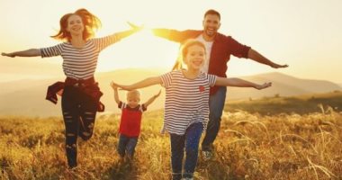 5 نصائح لويك إند صحى.. منها الاستحمام بماء دافئ والخروج مع أصدقائك