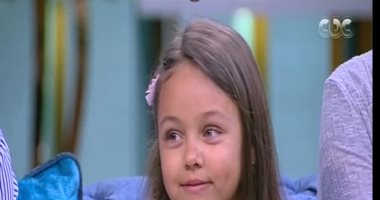 ملكة جمال الأطفال فى روسيا: تغنى "ماما زمانها جاية "على الهواء.. فيديو