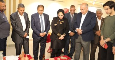 محافظ قنا يشهد احتفال قصر الثقافة بالعيد القومى للمحافظة.. صور