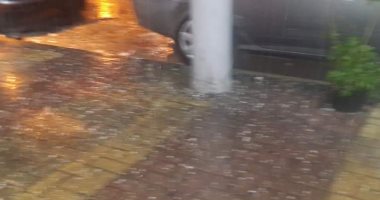 صور.. سقوط ثلوج مفاجئة ورعد فى سماء الإسكندرية