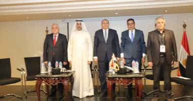 وزير القوى العاملة يدشن المؤتمر التأسيسى للاتحاد الدولى للغزل والنسيج