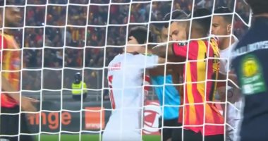 فيديو وصور .. "خناقة" لاعبى الزمالك والترجى بعد ركلة جزاء "بن ساحة"