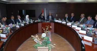 وزيرا النقل والصناعة يبحثان دعم حركة التجارة مع الدول الافريقية