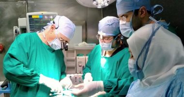 أطباء عالميون يجرون جراحات نادرة لـ 14 طفلا بمستشفى طنطا الجامعى