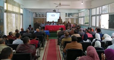 صور.. رئيس مدينة الطود يتابع العمل بمحطات الصرف الصحى ويشهد تكريم أوائل الطلبة