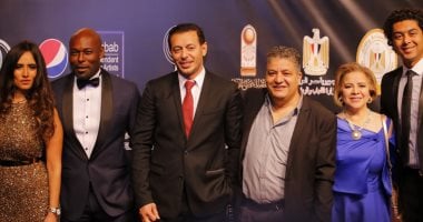 نجوم الفن على السجادة الحمراء بالدورة الـ9 لمهرجان الأقصر للسينما الأفريقية