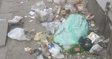أهالى حى الزيتون يشكون من انتشار القمامة فى الشوارع