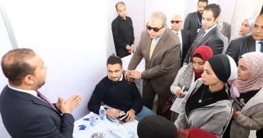 صور.. وزير القوى العاملة يفتتح ملتقى للتوظيف بمرتبات تصل إلى 5 آلاف جنيه