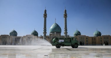 رغم تحذيرات تفشي كورونا.. إيران تعيد فتح مساجد 132 مدينة غداً.. روحانى: لا نعلم متى تنتهى ونستعد ليوم صعب.. والحرس الثورى يبحث بديلا لمسيرات "يوم القدس" بعد إلغائه بطهران.. والصحة تسجل 47 وفاة جديدة و976 إصابة