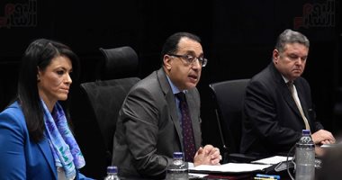 رئيس الوزراء: نستهدف خفض الدين العام لما يقرب من 80% عام 2020 