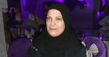في اليوم العالمى للمرأة.. إبراهيم: ولا تحلى الدنيا غير بيكى انتى يا أمى