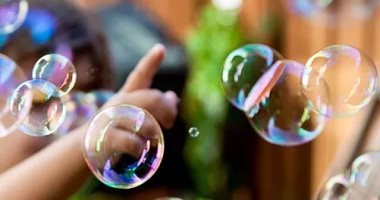 القارئ محمود حمدون يكتب :  فقاعة صابون  