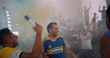 احتفالات جنونية لجماهير بوكا جونيورز بعد التتويج بالدورى الأرجنتينى