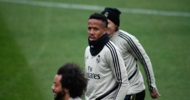 نجم ريال مدريد يسخر من برشلونة بعد الخروج من الدورى الأوروبى