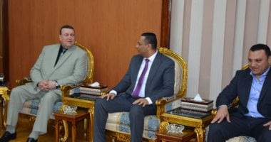 محافظ الدقهلية يناقش مع مدير الأمن دعم وتنسيق التعاون لتحقيق الانضباط الأمنى