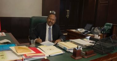 رئيس وزراء السودان: الإجراءات الوقائية فرضت قيودا قاسية على الحياة