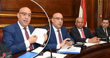 وزير الإسكان: عودة سلطة منح التراخيص الصناعية للجهات صاحبة الولاية قريبا.. الجزار: "التنمية الصناعية" غير قادرة على استغلال أراضيها الاستغلال الأمثل.. و"المستثمرين كانوا بيقولوا على العاصمة الإدارية فنكوش"