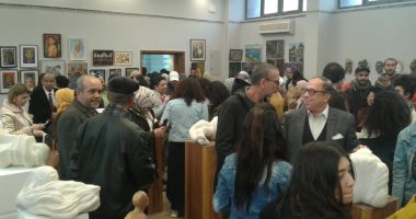 كلية الفنون الجميلة بحلوان تنظم صالونًا للفنون لعرض أعمال الطلاب