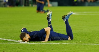 "هكذا تخسر الليجا".. سقوط ريال مدريد ضد بيتيس يتصدر صحف إسبانيا.. الملكى يهدى صدارة الدورى الإسبانى إلى برشلونة بعد الهزيمة الثالثة.. زيدان: أسوأ مباراة فى الموسم.. راموس: الخسارة عادلة ويجب القتال حتى النهاية