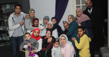 فى شهر المرأة.. قارئة لوالدتها: إحنا من غيرك ولا حاجة