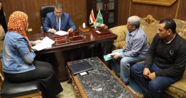 صور.. تقنين أراضى ورخص مبانى أبرز مشكلات المواطنين أمام محافظ المنوفية