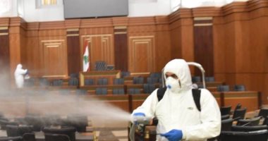 لبنان يسجل أول حالة وفاة بـ"كورونا" ويشدد إجراءاته لمواجهة الفيروس.. غلق الحدائق العامة.. كورونا يفرض إجراءات وقائية فى مجلس النواب.. الإصابات ترتفع لـ41 حالة.. وتعليق الرحلات الجوية لمناطق تفشى الفيروس