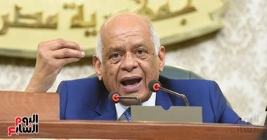 نائب يشكو لرئيس البرلمان من زميله: "بيقولى أنت كداب".. وعبد العال يرد: فضحت نفسك