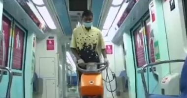 شاهد.. تعقيم وتنظيف وسائل النقل العام فى دبى للوقاية من فيروس كورونا