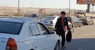"غيرك محتاجه.. شريط وإزازة" مبادرة فتاة ببنى سويف لتجميع الأدوية الزائدة وتوزيعها على الأسر المحتاجة.. آلاء حمدى: بعض الصيدليات تصرف الدواء بالمجان و18 شابا وفتاة انضموا لنا.. وسألتقى المحافظ لتعميم الفكرة