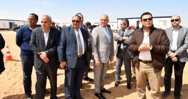 وزير الإسكان يتفقد مشروعات المرافق وتطوير محاور الطرق الرئيسية وبيت الوطن بأكتوبر 