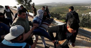 اندلاع مواجهات بين الفلسطينيين والقوات الإسرائيلية