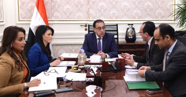 رئيس الوزراء يستعرض مع وزيرة التعاون الدولى نتائج زيارتها لواشنطن