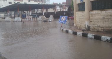 سقوط لوحات إرشادية بسبب الأمطار وموجة الطقس السيئ فى الدقهلية.. صور