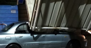 صور.. سقوط مظلة مسجد إبراهيم مرسي فى بنها دون خسائر بشرية