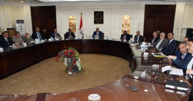 وزير الإسكان يكلف باجتماعات دورية لمتابعة تنفيذ مشروع سد ومحطة "يوليوس نيريرى"  
