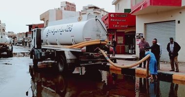 صور.. غلق طرق "سفاجا - قنا" و "القصير - قفط" بالبحر الأحمر لسرعة الرياح والشبورة