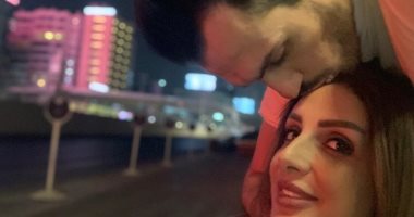 أحمد إبراهيم يقبل رأس أنغام: "حقك عليا أنا يا ست الستات"
