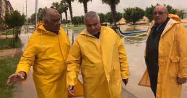 رئيس جهاز برج العرب الجديدة: شفط المياه أولا بأول والدفع بـ16 سيارة شفط