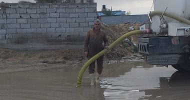 صور.. هبوب رياح شديدة وجريان السيول فى شمال سيناء