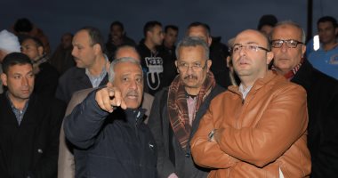 صور.. محافظ بني سويف يتابع الأعمال العاجلة لاحتواء تدفق مياه السيل بمخر سنور