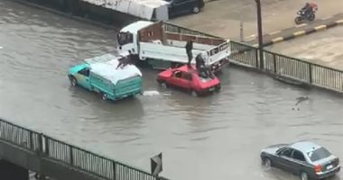 تفاصيل مصرع شقيقين وإصابة الثالث بسبب صعق كهربائي في الجيزة.. صور