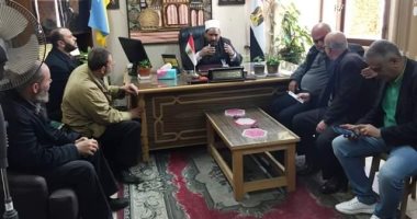 رئيس المنطقة الأزهرية بالإسكندرية يلتقى بأولياء أمور الطلاب 